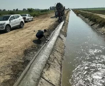 عملیات بتن ریزی و ترمیم کانال های تحت پوشش شرکت کارون بزرگ آغاز شد