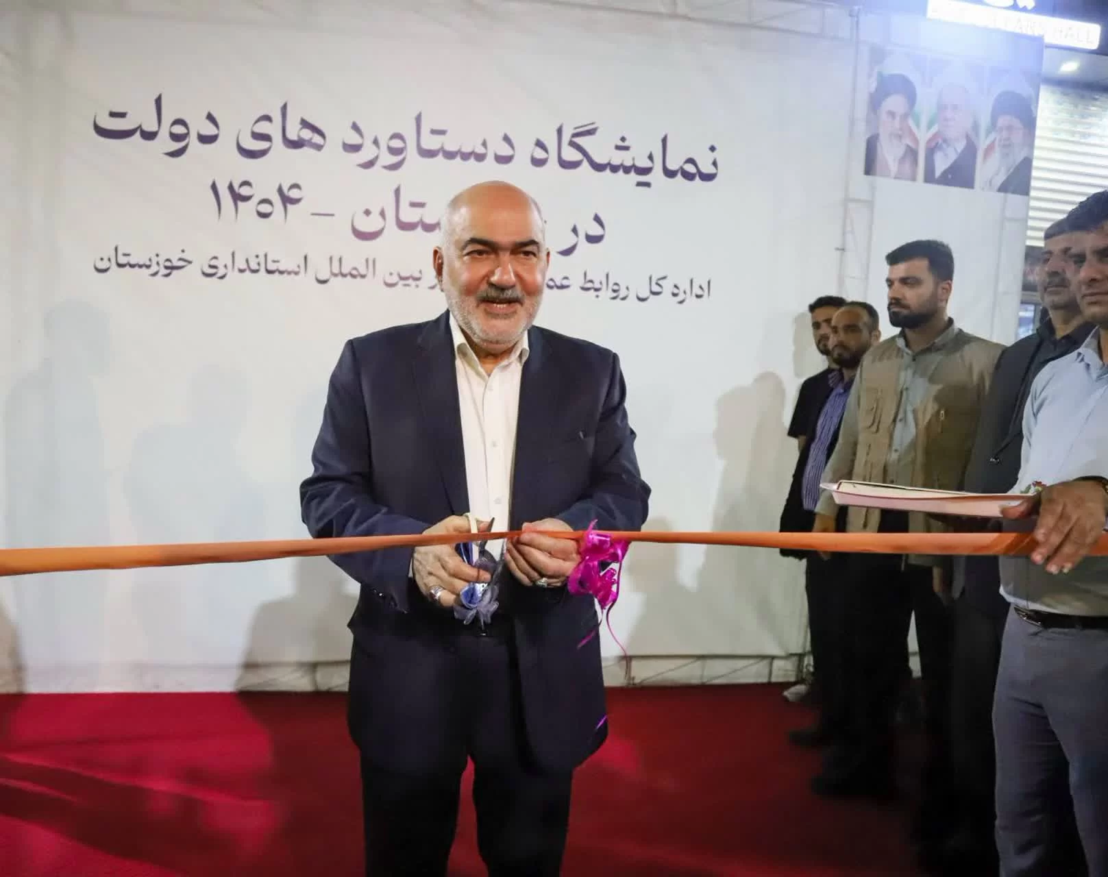 آغاز به‌کار نمایشگاه هفته دولت خوزستان در اهواز / حضور فعال شرکت فولاد اکسین خوزستان در سالن خلیج فارس